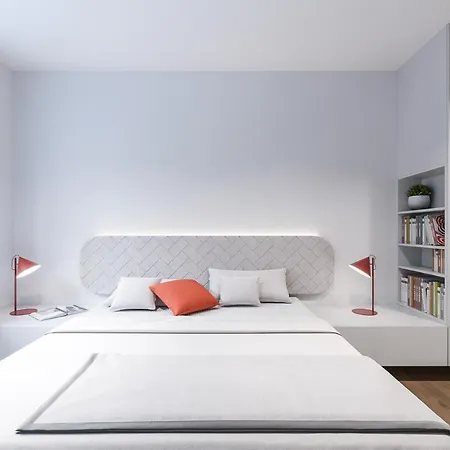 Superior Three-bedroom Apartment *