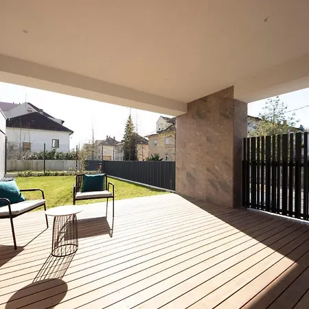 Superior Three-bedroom Apartment